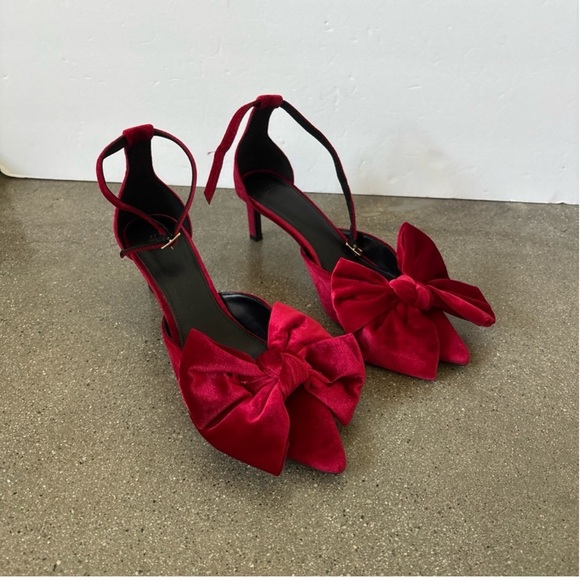 H&M NWT HOLIDAY RED BOW HEELS - Picture 10 of 10
